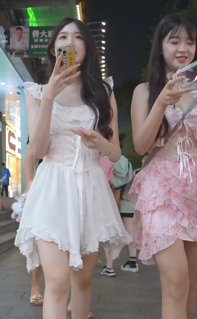 double babe in the street